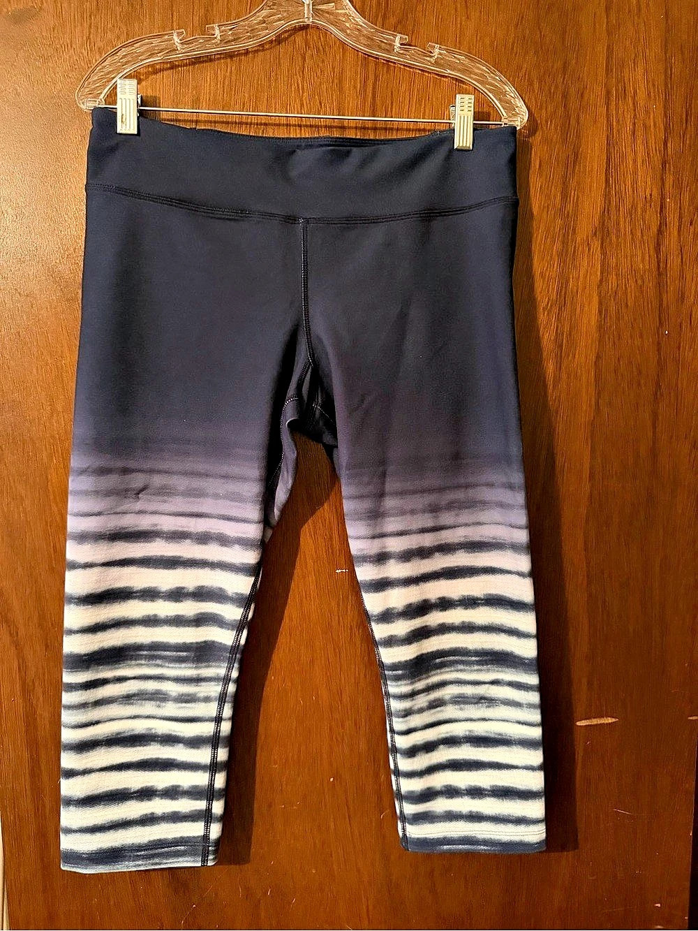 Under Armour Striped Athletic Leggings in Navy blue & Gray Large